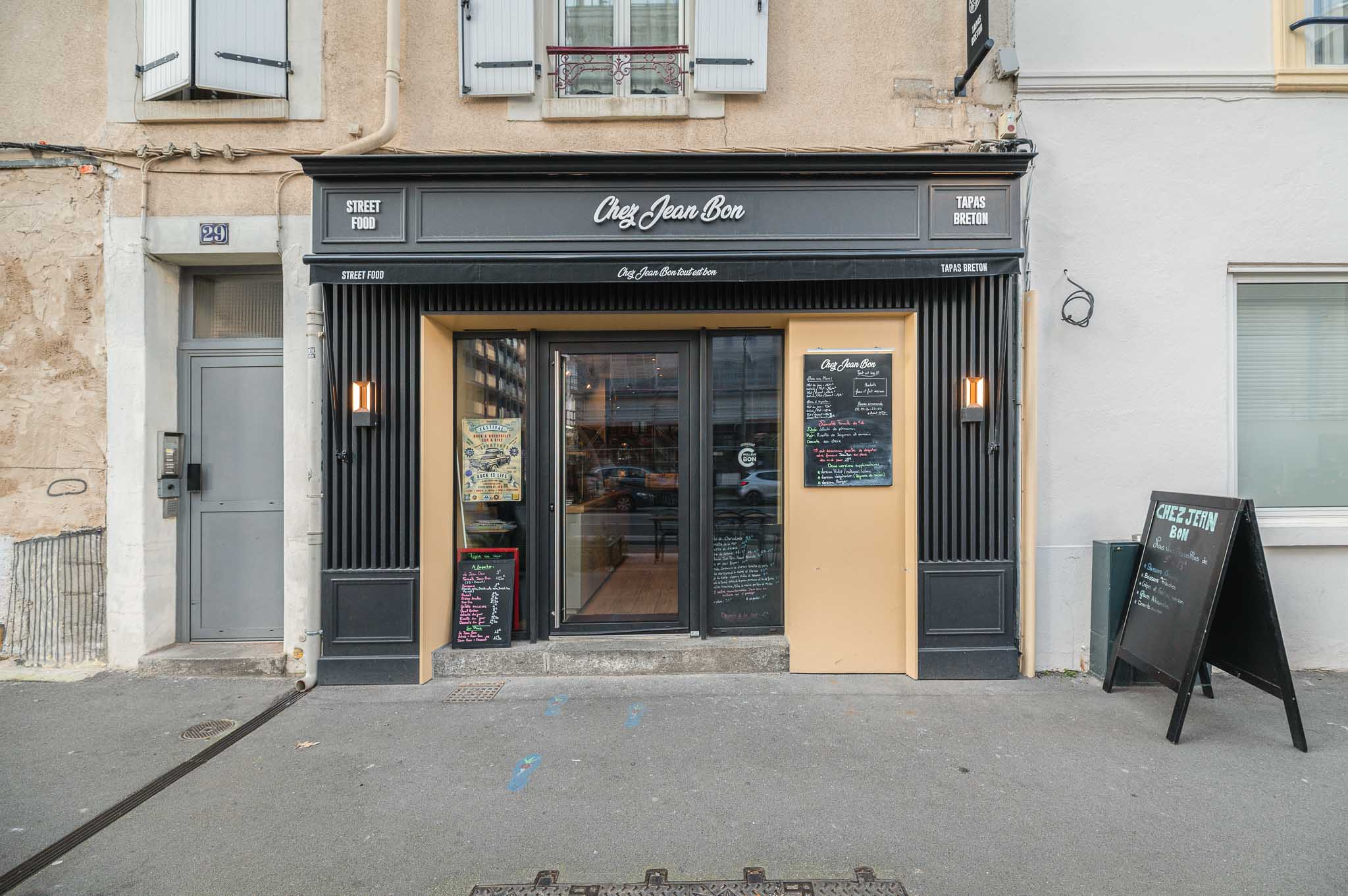 devanture-bois-restaurant-chez-jean-bon-rennes-atelier-drouin-gandon